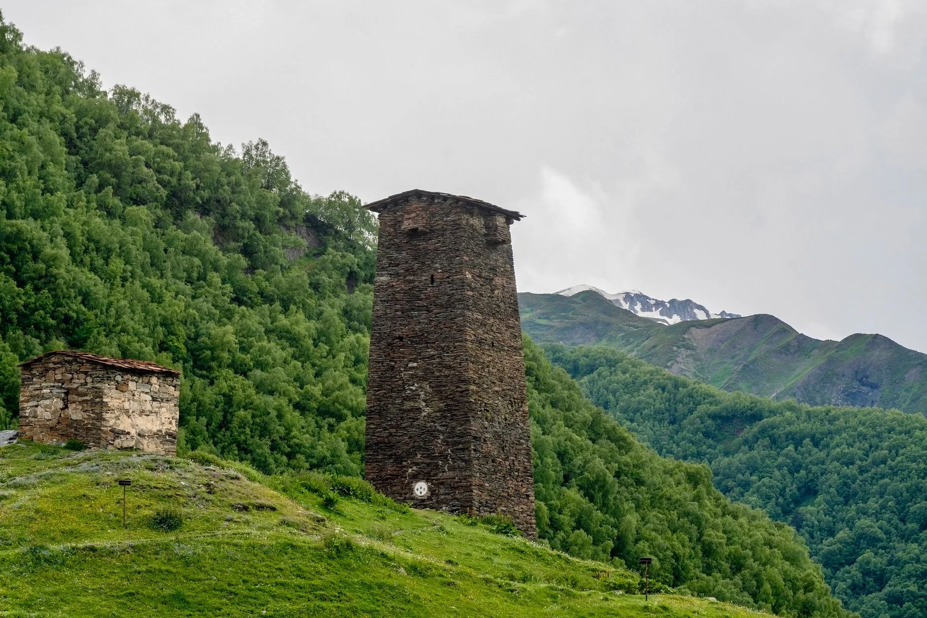 Mestia, porte d'entrée de la Svanétie