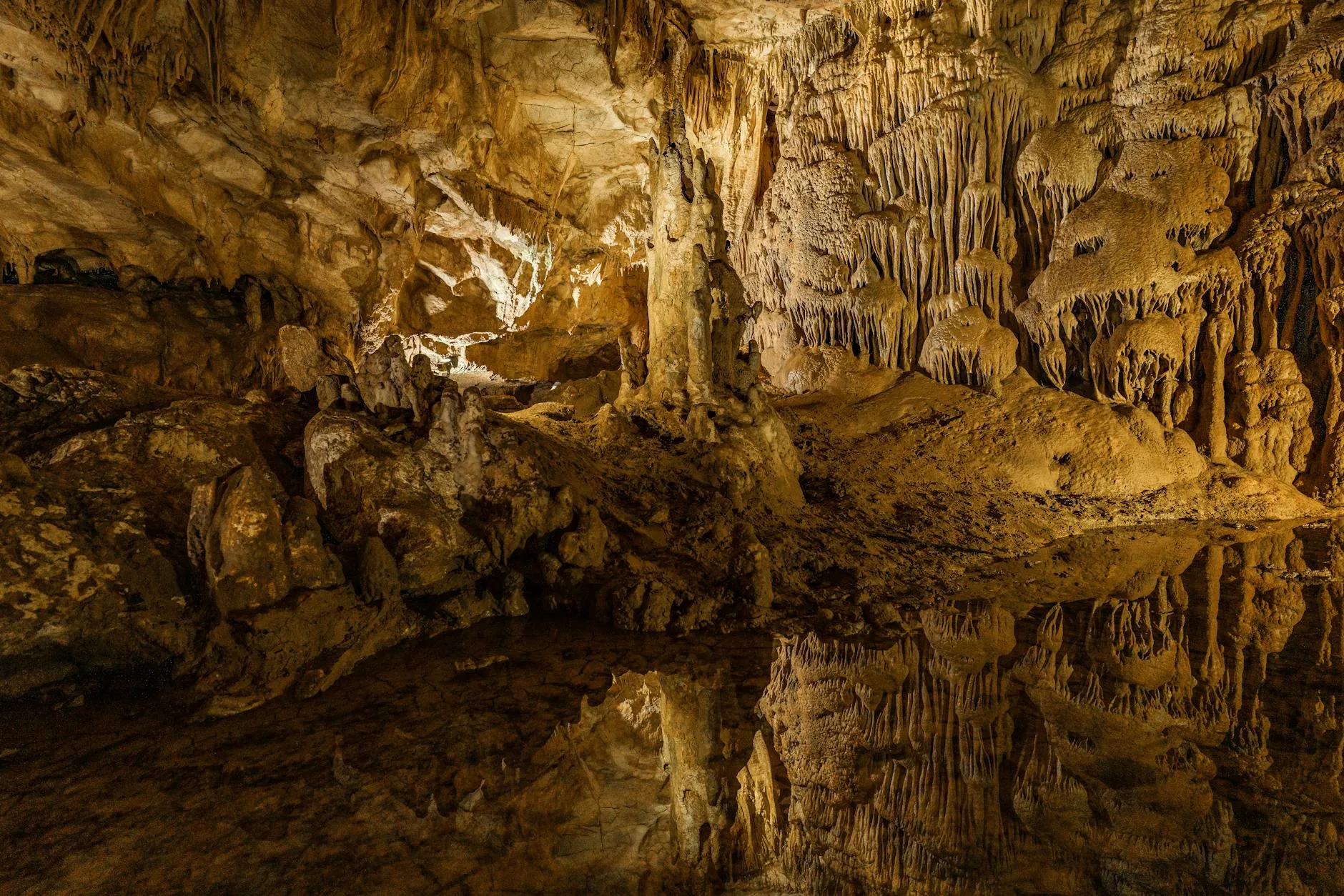 Les grottes de Prometheus : un monde souterrain féerique