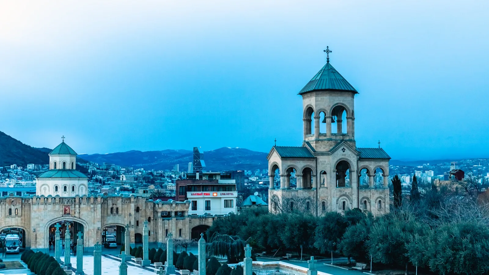 La cathédrale Tsminda Sameba : la fierté de la Géorgie moderne